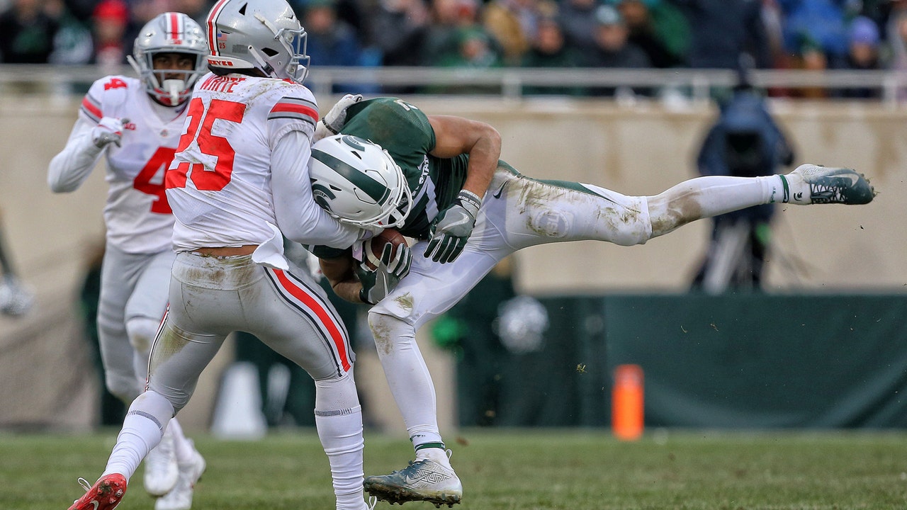 Buckeyes take advantage of field position to beat Spartans 26-6